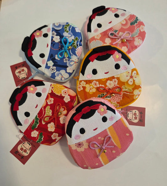 Pochette Poupée Japonaise – Chirimen Kokeshi