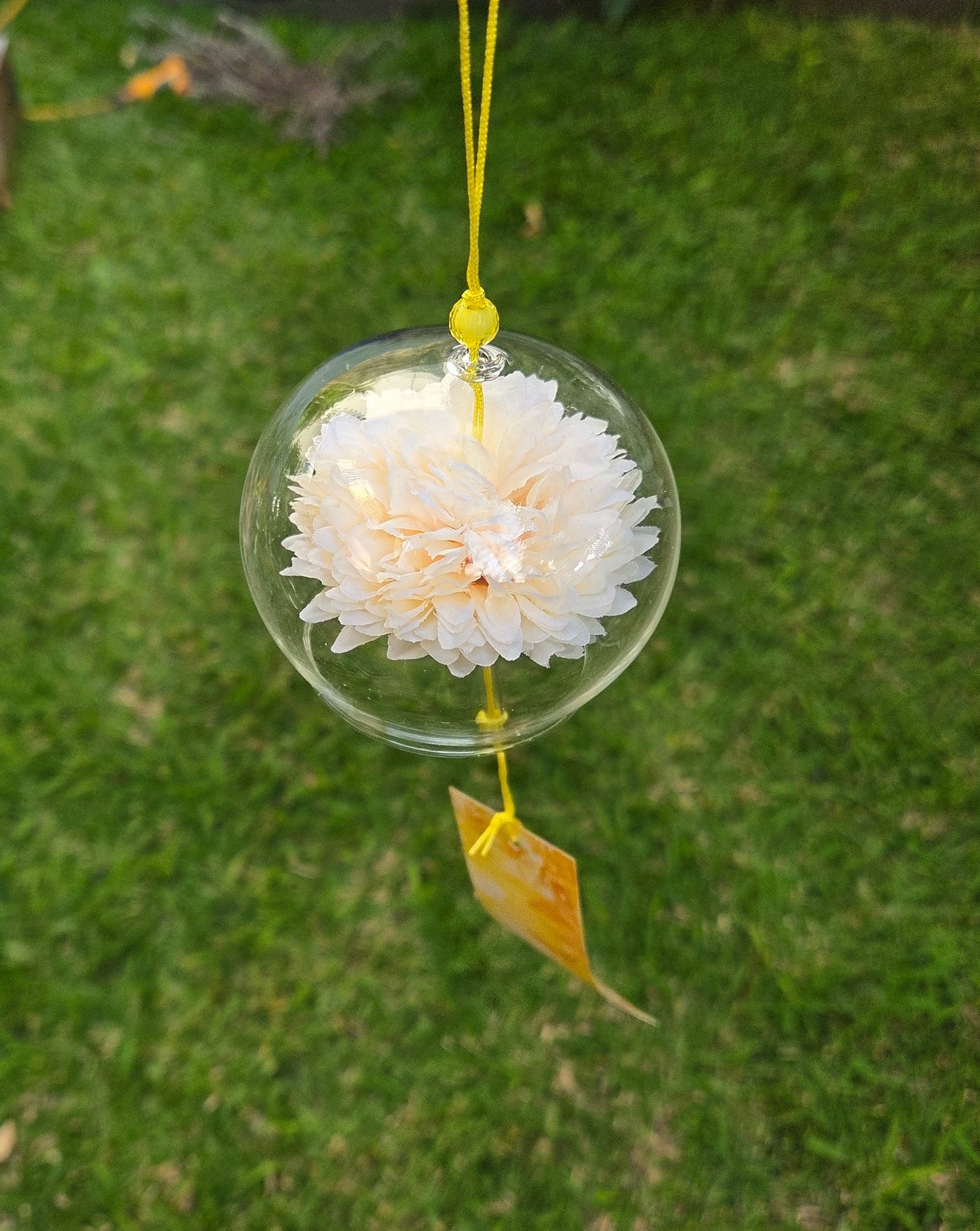 Furin en Verre – Carillon Japonais Fleur Blanche & Or